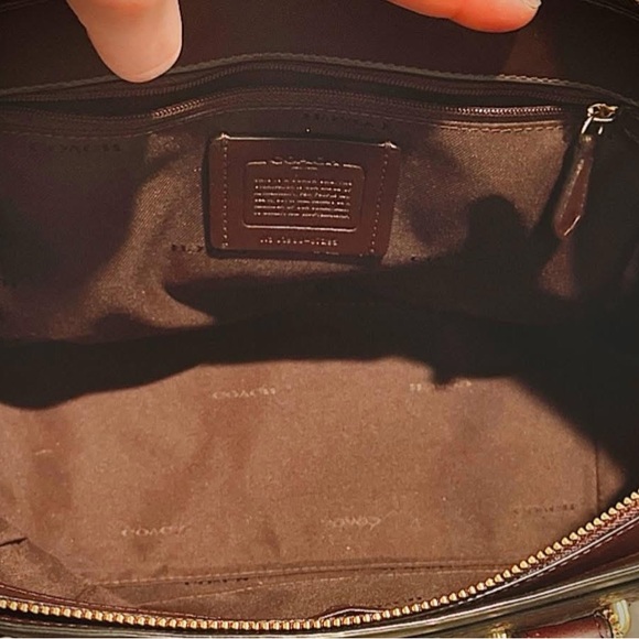 NWOT✨ COACH SWAGGER 27 COVERED IN THE UNIQUE COLOR “OXBLOOD” 👑🔥🙌🏼👜 - Picture 7 of 9